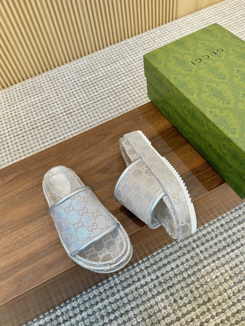 Modern Gxccx Slippers 157032