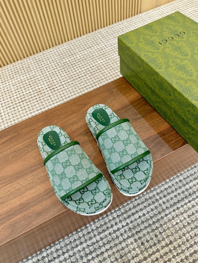 Fashionable Gxccx Slippers 157026