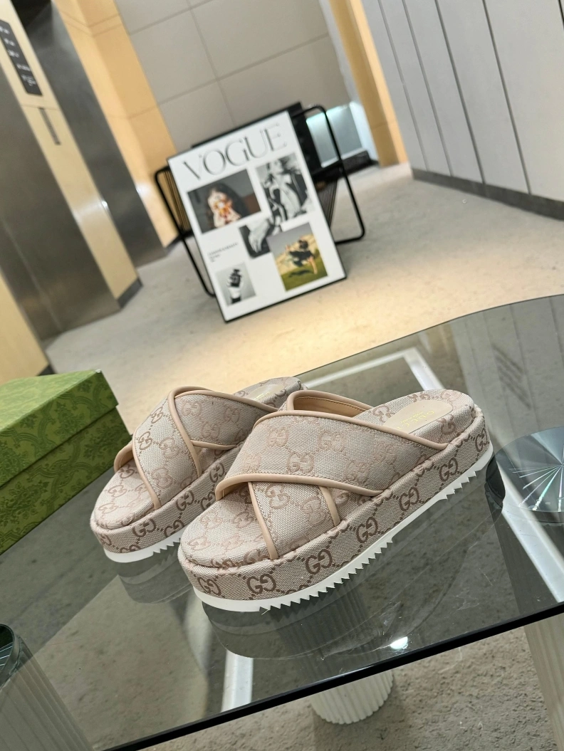 Refined Gxccx Slippers 157022
