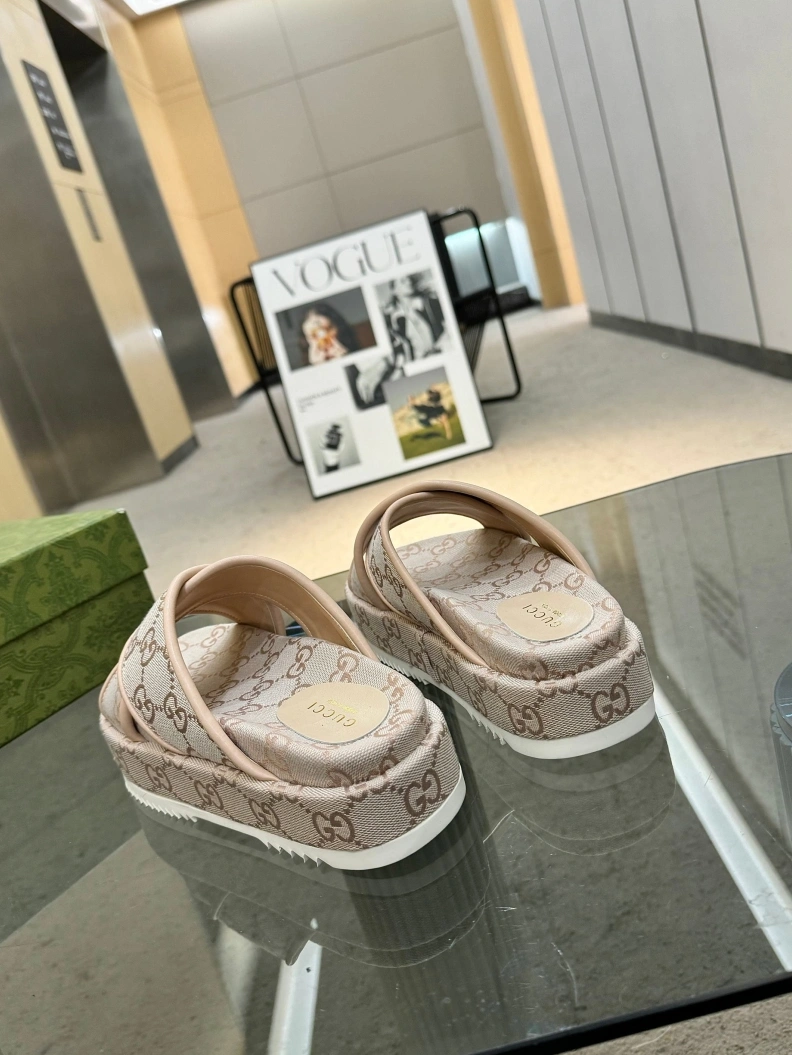 Refined Gxccx Slippers 157022