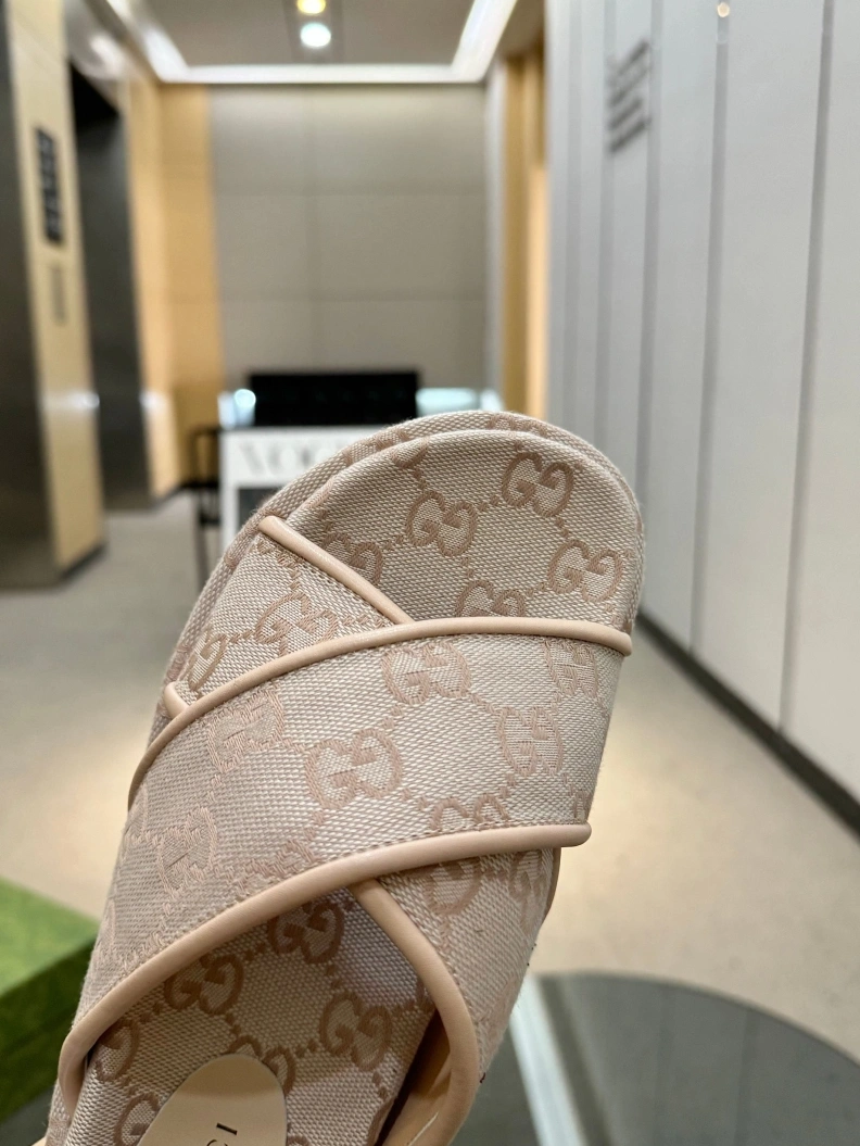Refined Gxccx Slippers 157022