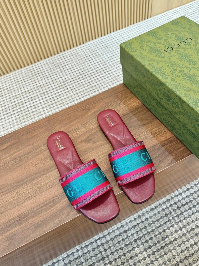 Bright Gxccx Slippers 157016