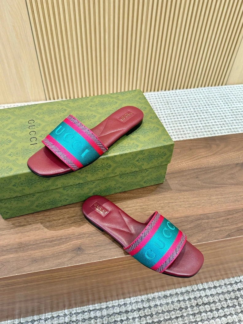 Bright Gxccx Slippers 157016