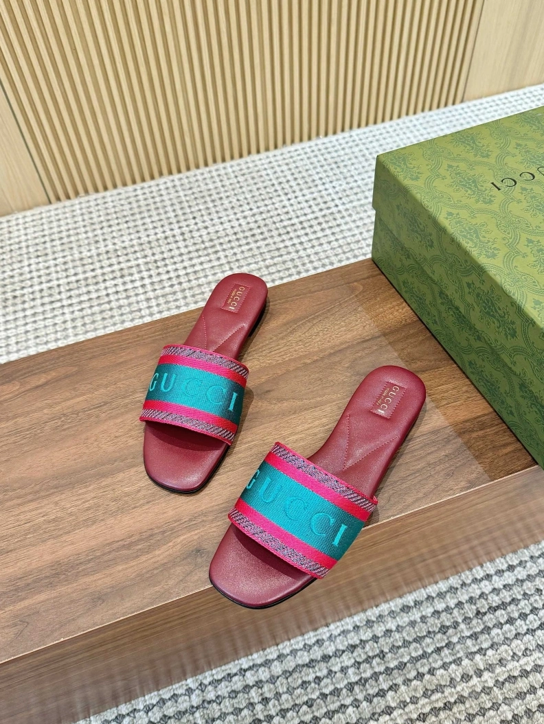 Bright Gxccx Slippers 157016