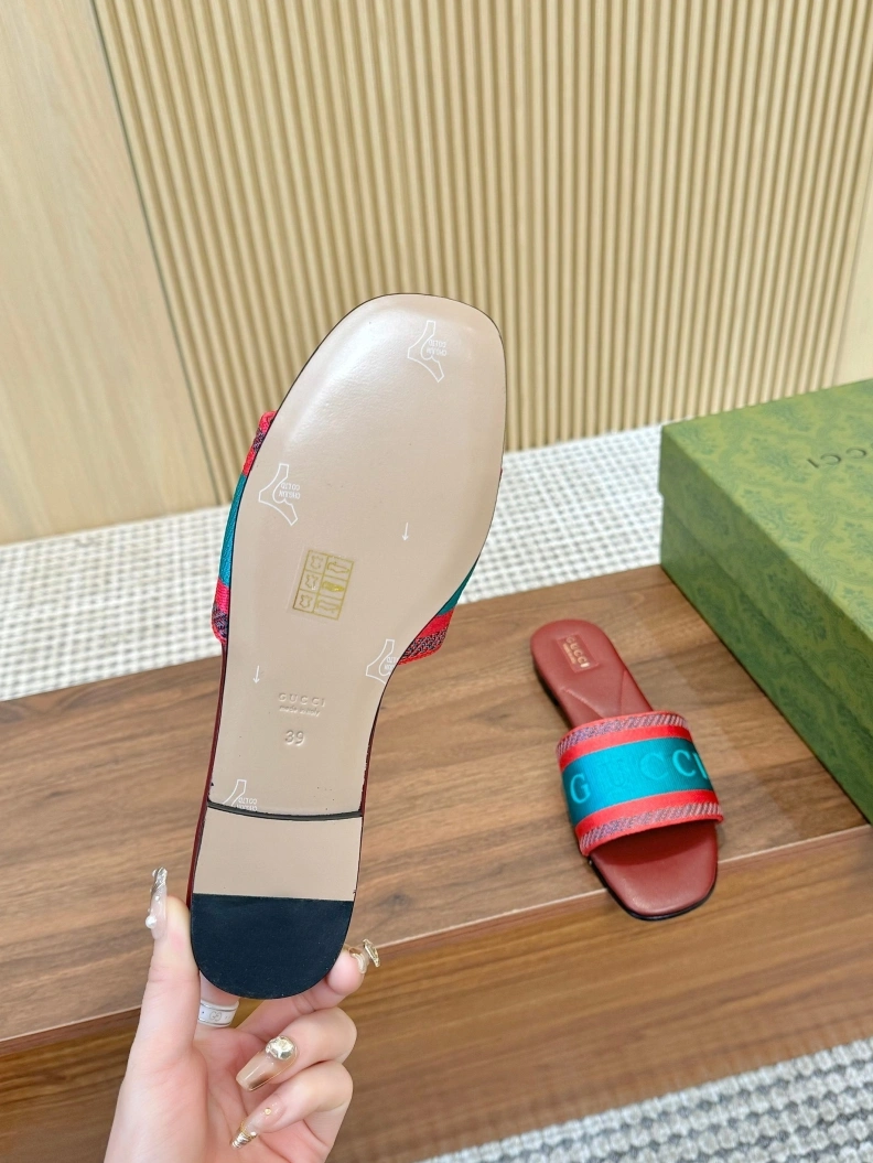 Bright Gxccx Slippers 157016