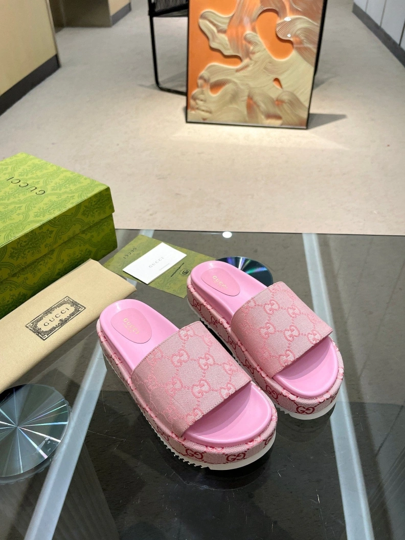 Soft Gxccx Slippers 157003