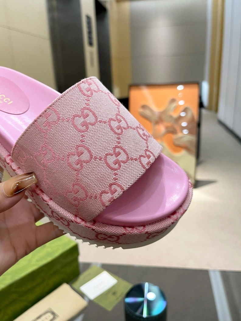 Soft Gxccx Slippers 157003