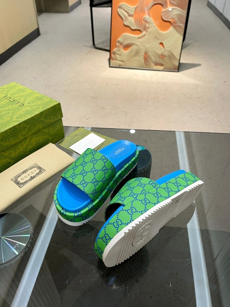 Affordable Gxccx Slippers 157001