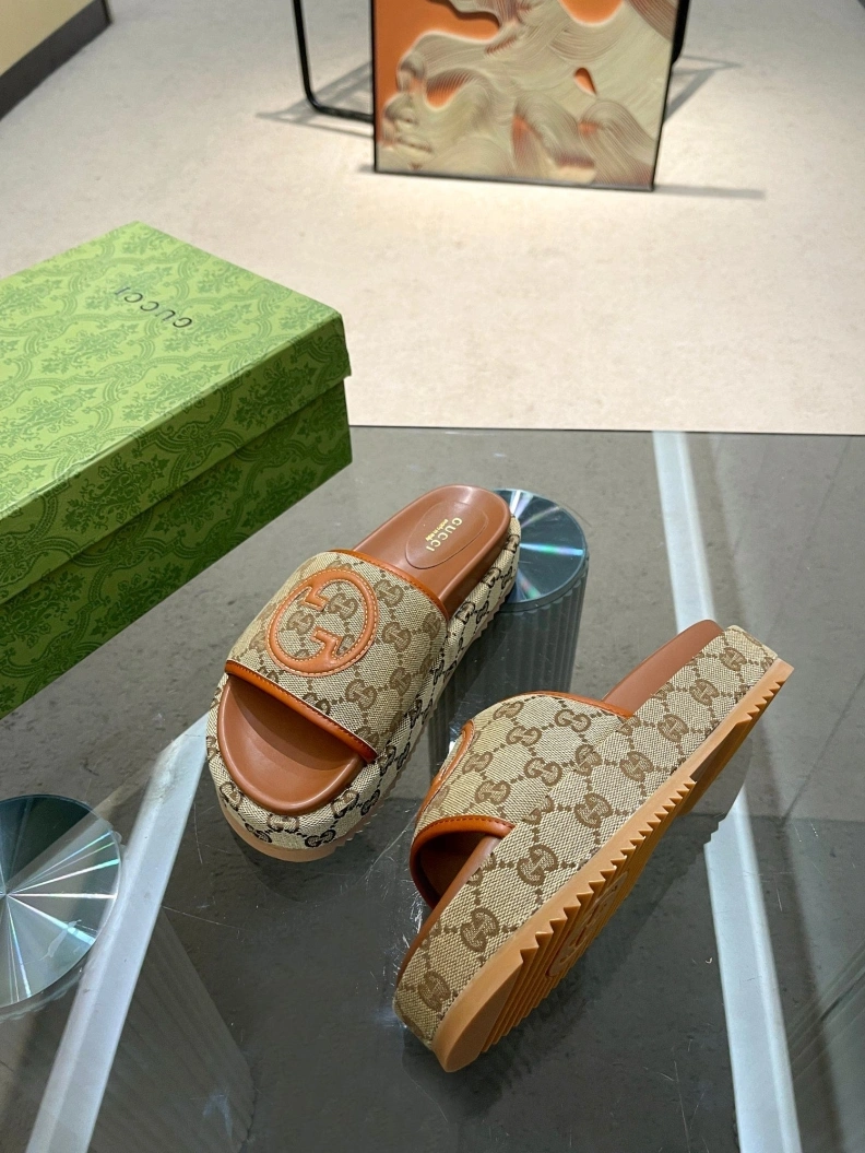 BestValue Gxccx Slippers 157000