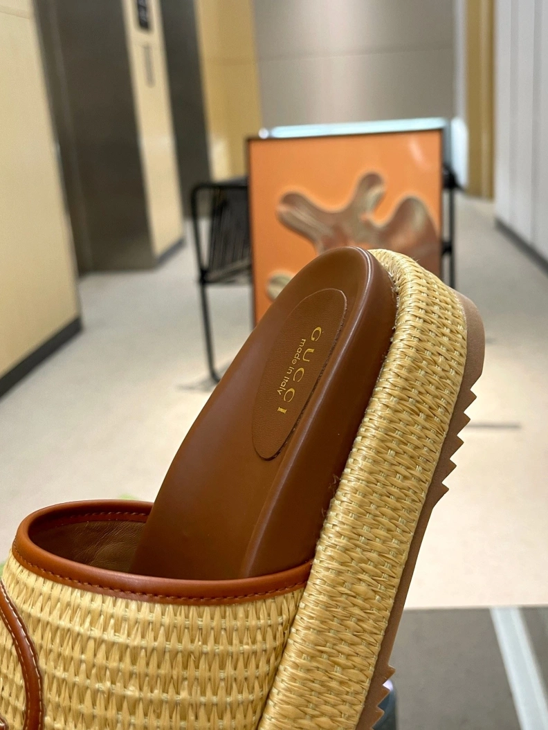 Cozy Gxccx Slippers 156999