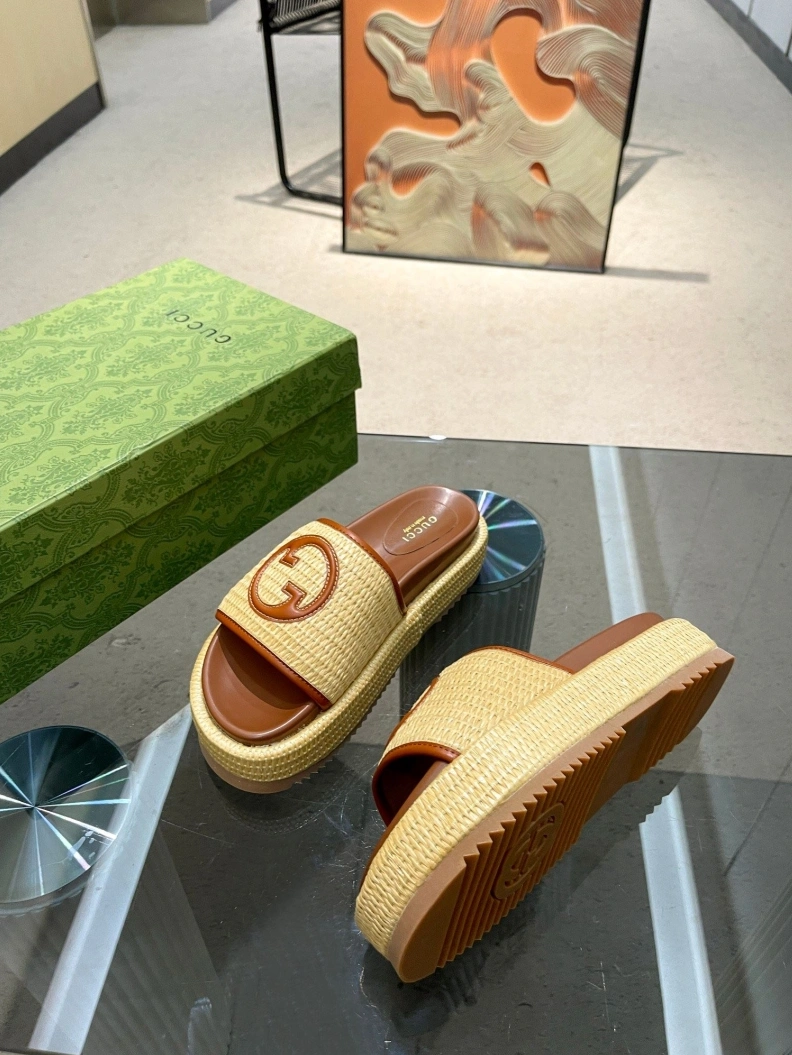 Cozy Gxccx Slippers 156999