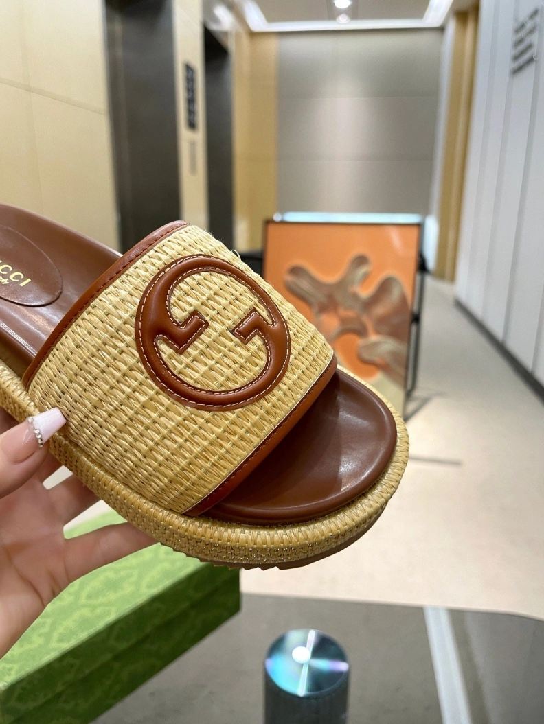 Cozy Gxccx Slippers 156999