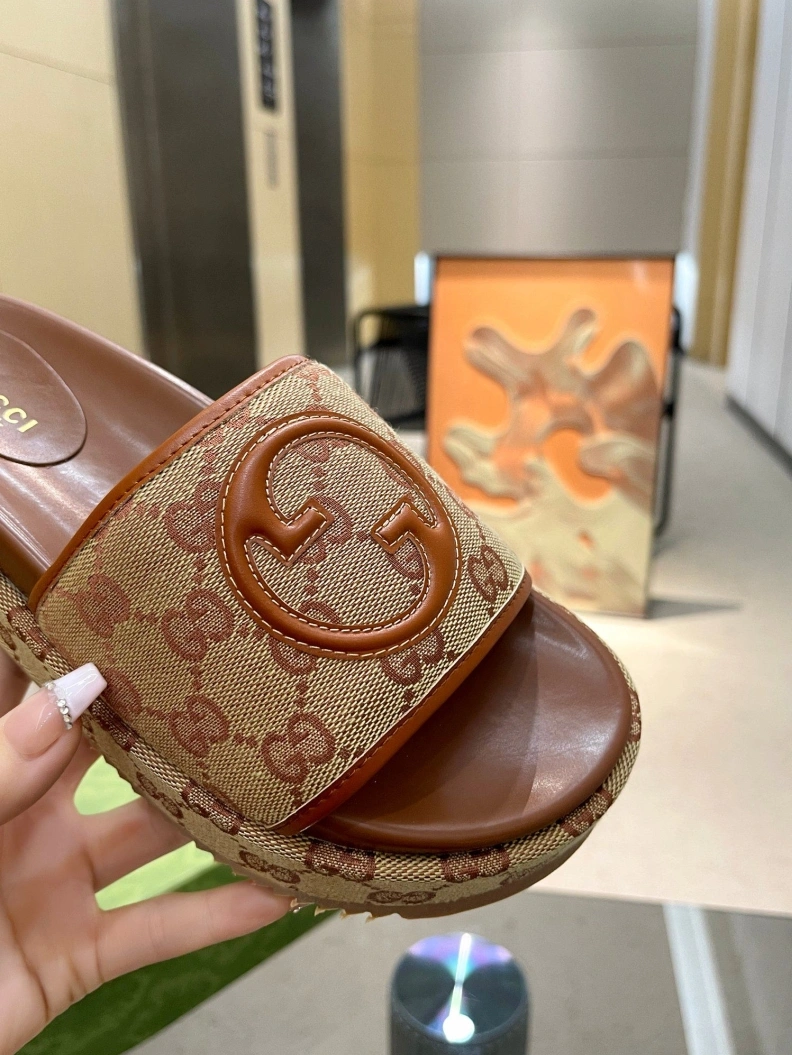 Unique Gxccx Slippers 156998