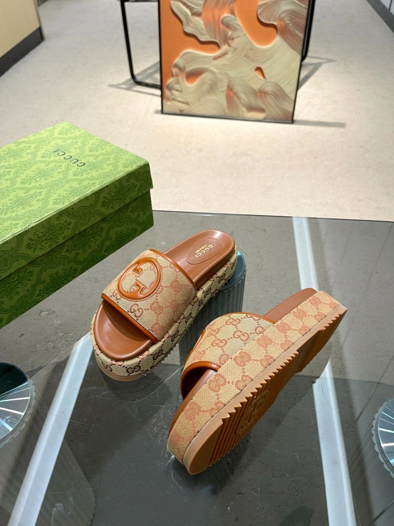 Unique Gxccx Slippers 156998