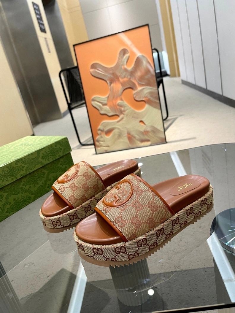 Unique Gxccx Slippers 156998