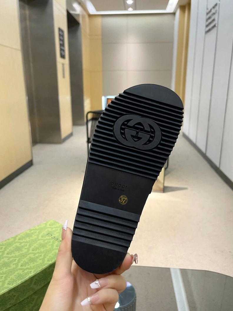 Gxccx Slippers Vibrant 156987