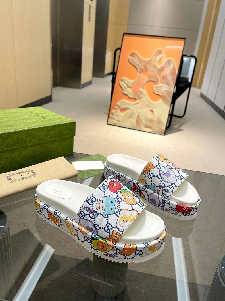 Trendy Gxccx Slippers 156989
