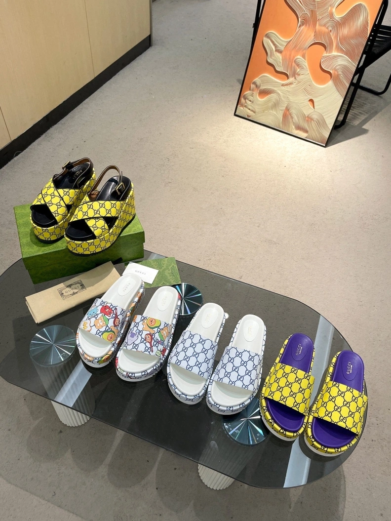 Trendy Gxccx Slippers 156989