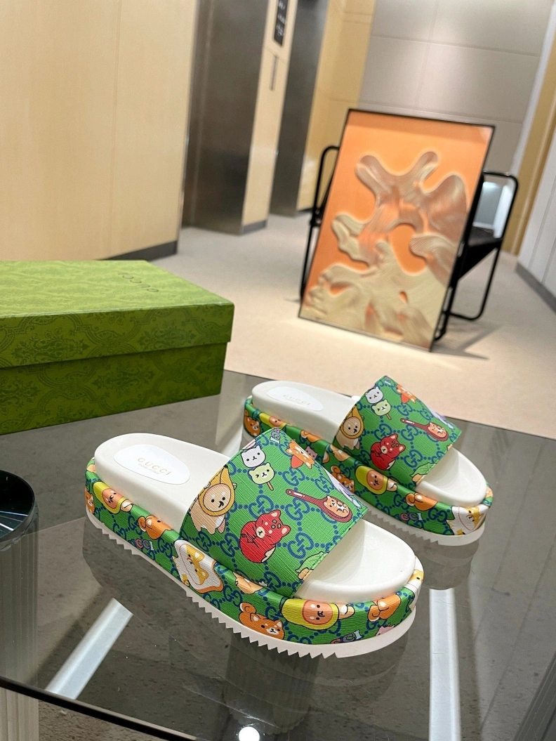 Stylish Gxccx Slippers 156974