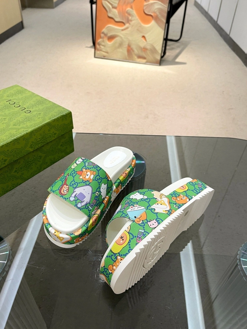 Stylish Gxccx Slippers 156974