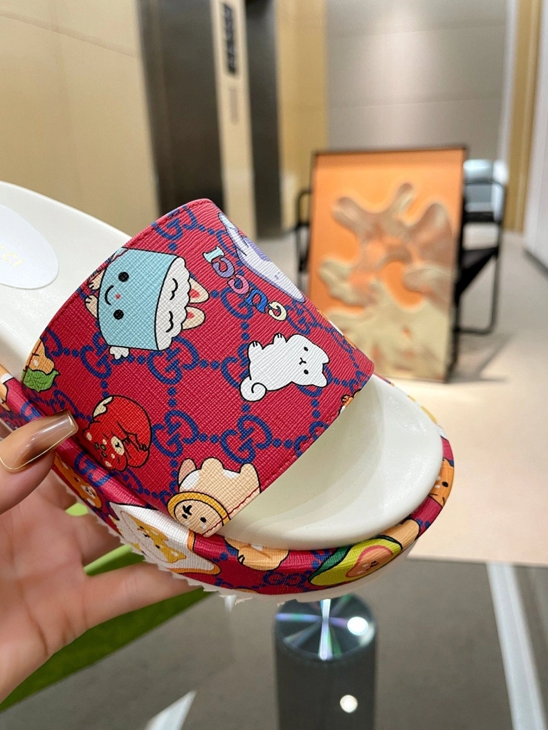 Efficient Gxccx Slippers 156986