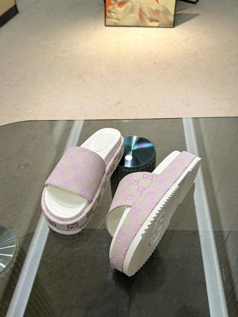 Functional Gxccx Slippers 156972