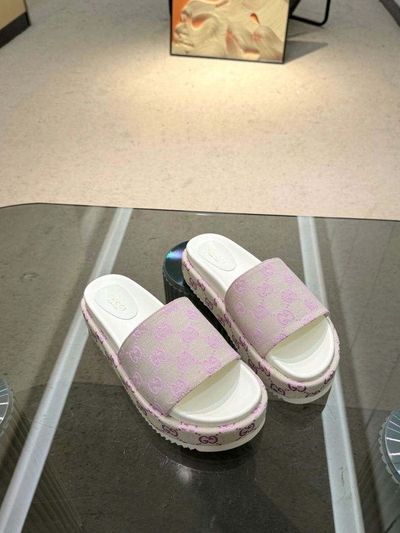 Functional Gxccx Slippers 156972
