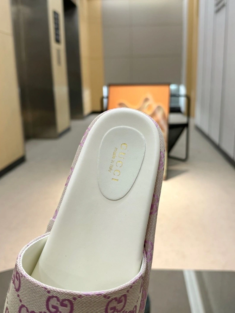 Functional Gxccx Slippers 156972