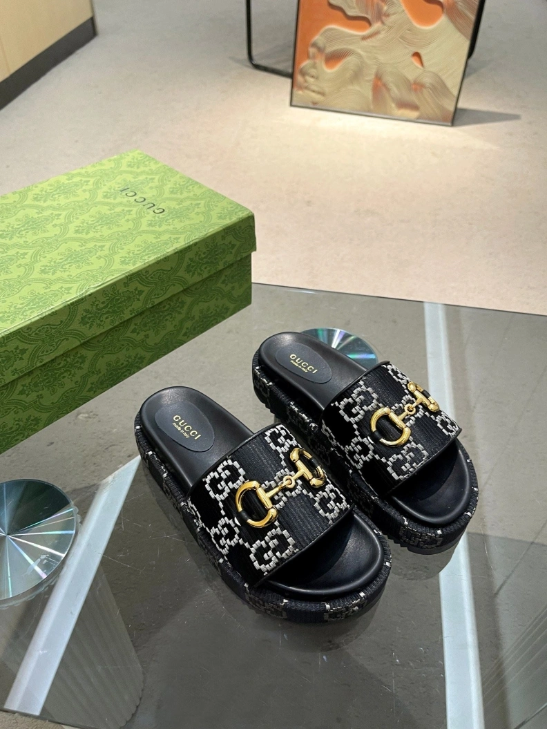 Durable Gxccx Slippers 156970
