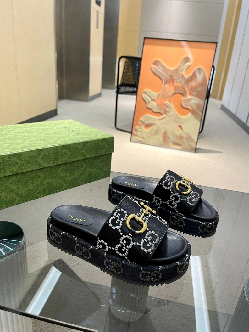 Durable Gxccx Slippers 156970