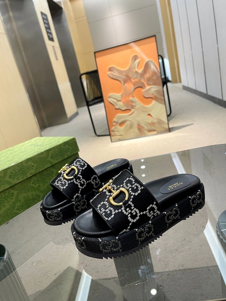 Durable Gxccx Slippers 156970