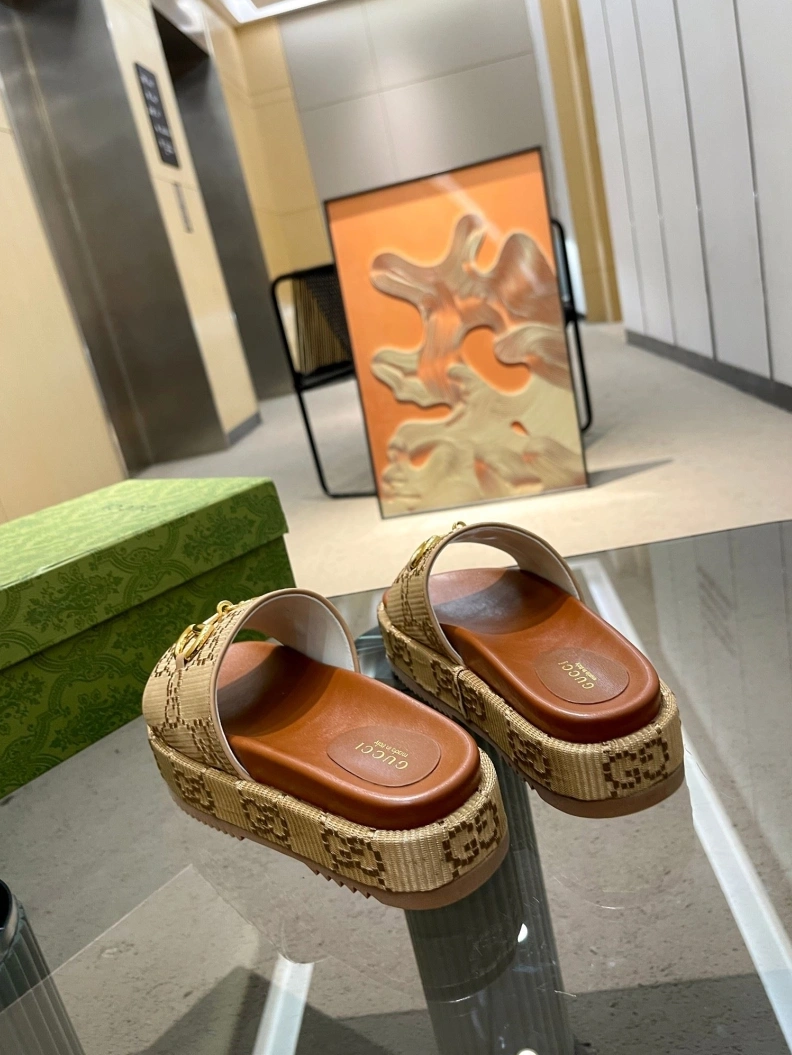 Reliable Gxccx Slippers 156965