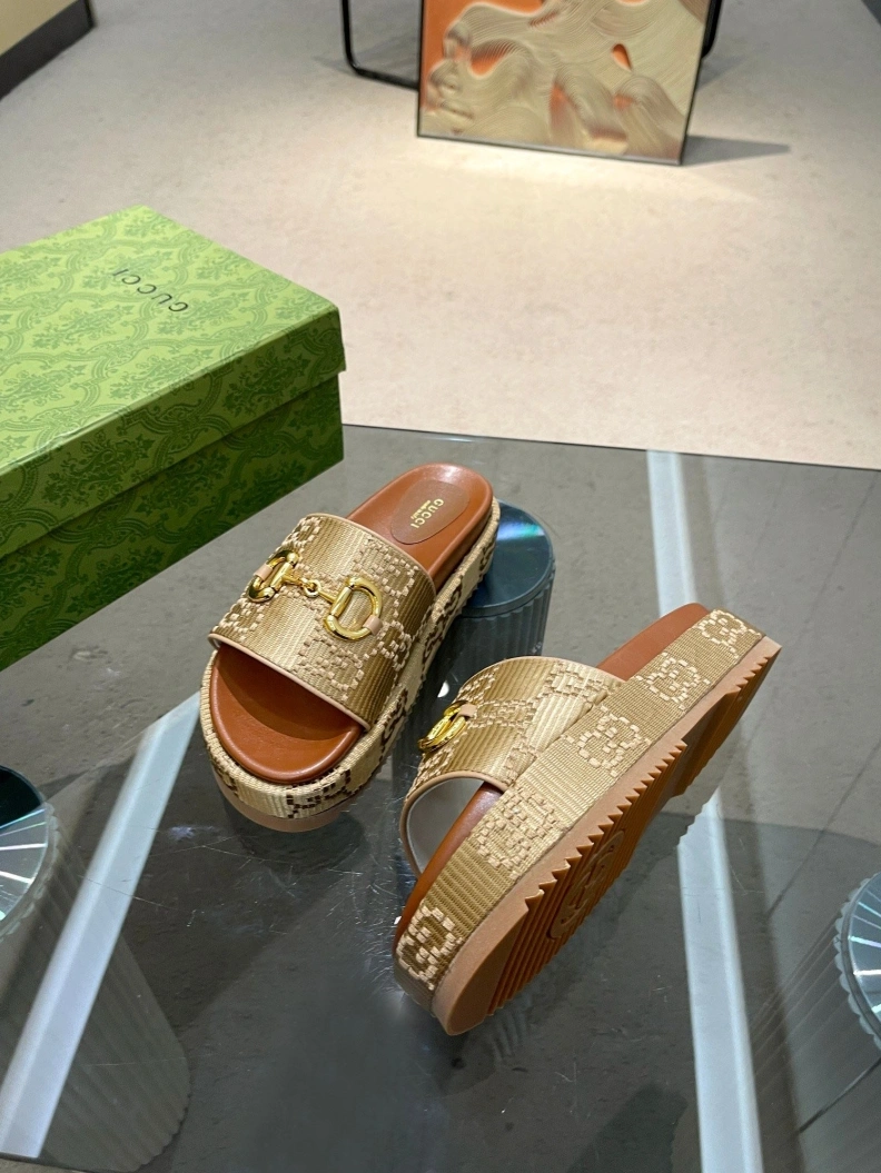 Reliable Gxccx Slippers 156965