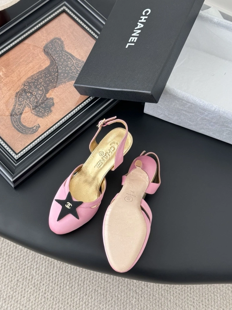 HighQuality Chxnxl Slippers 118816