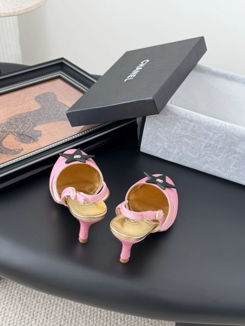 HighQuality Chxnxl Slippers 118816
