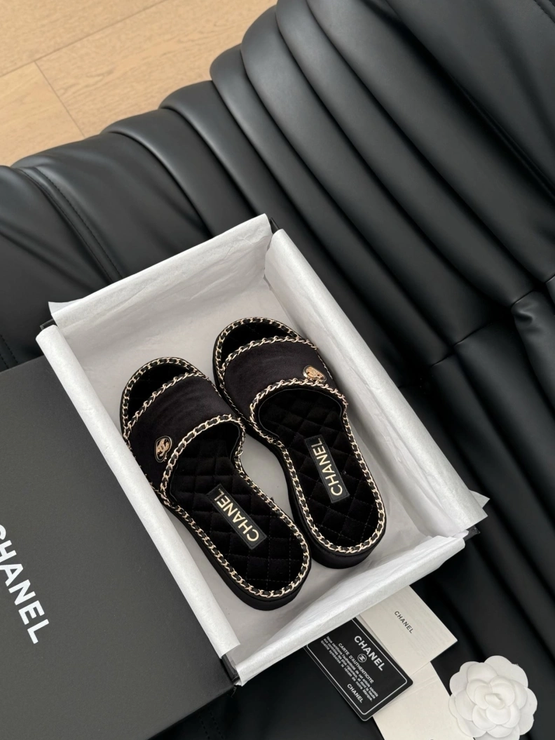 Chxnxl Slippers WellDesigned 118821
