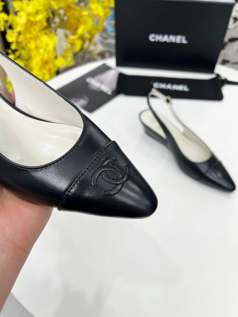 Trendy Chxnxl Sandals 119086
