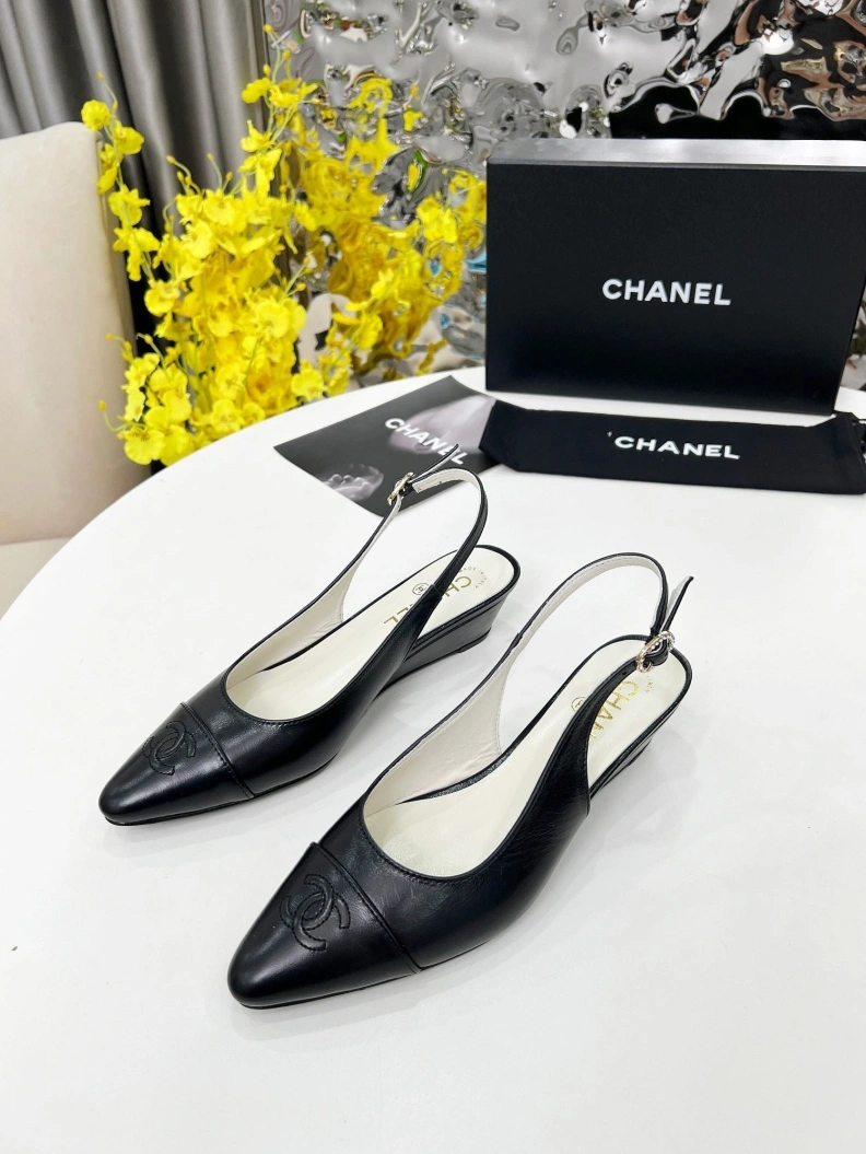 Trendy Chxnxl Sandals 119086