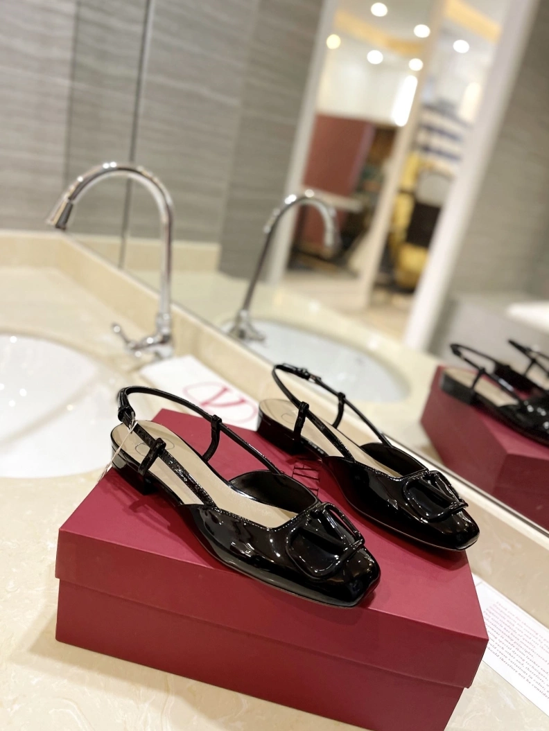 Comfortable Vxlxntino Sandals 229425