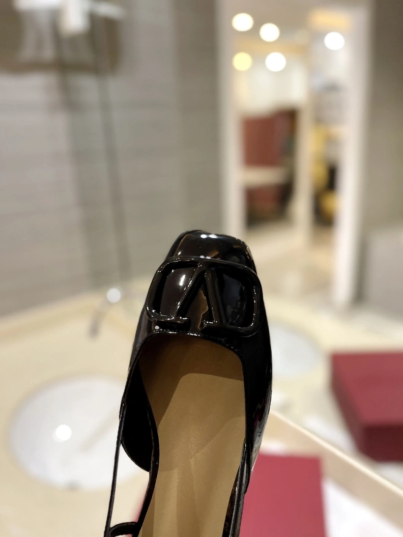 Comfortable Vxlxntino Sandals 229425