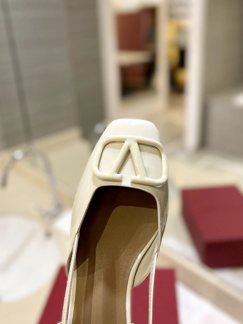 Bright Vxlxntino Sandals 229423