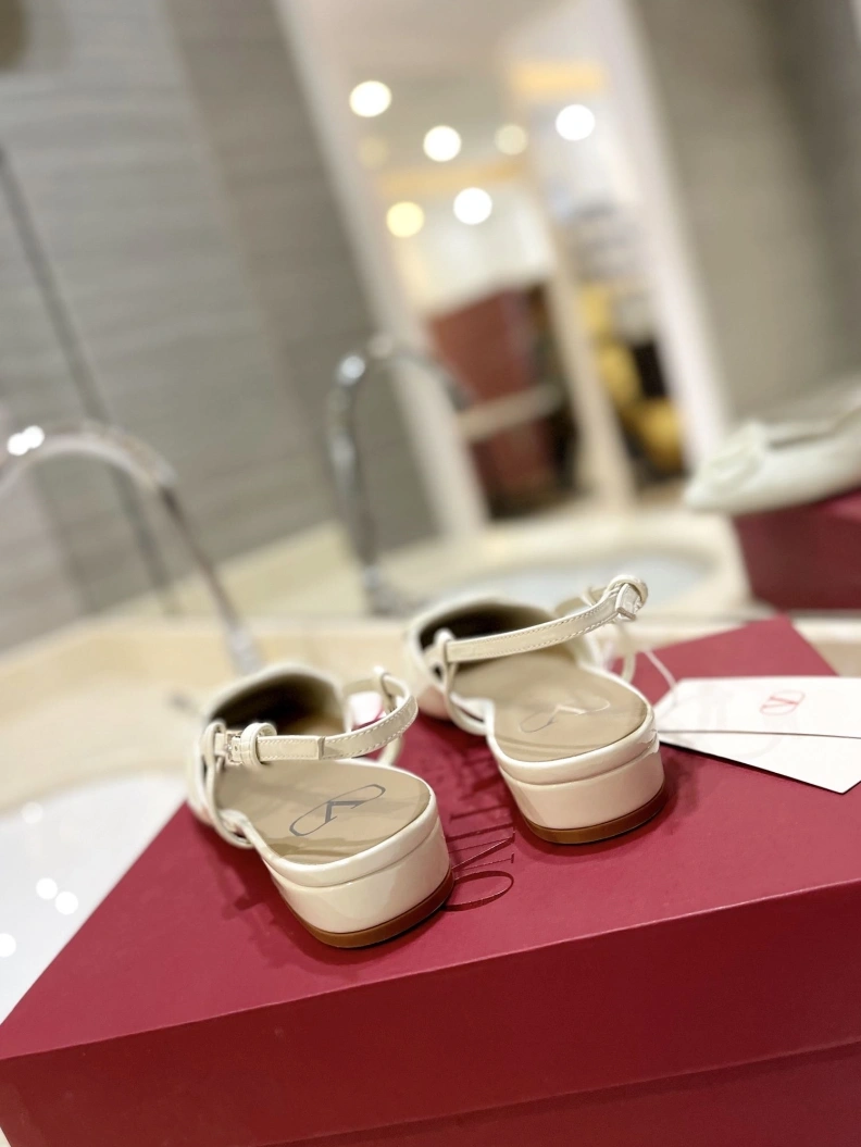 Bright Vxlxntino Sandals 229423