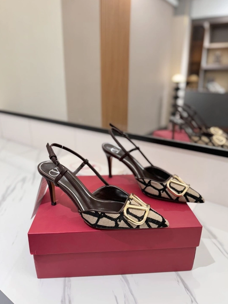 Durable Vxlxntino Sandals 229418