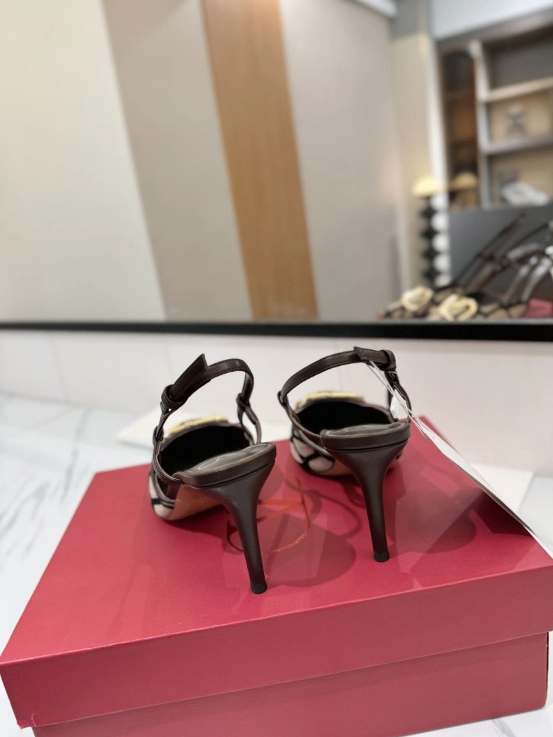 Durable Vxlxntino Sandals 229418