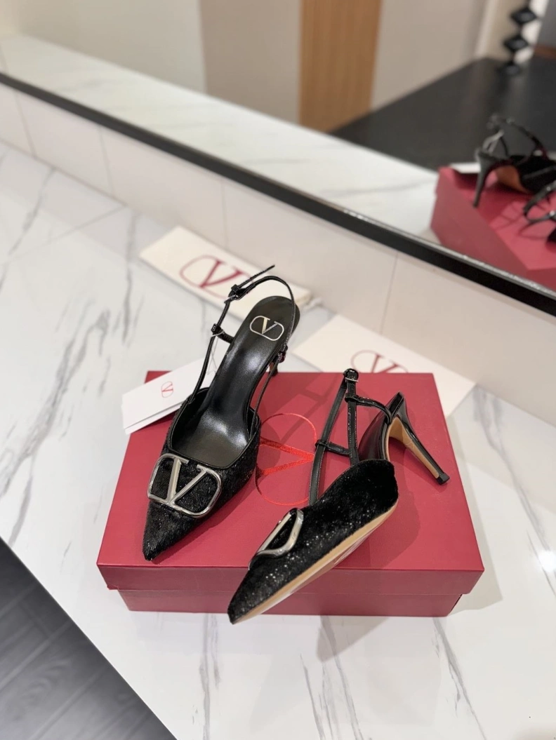 ModernLook Vxlxntino Sandals 229408