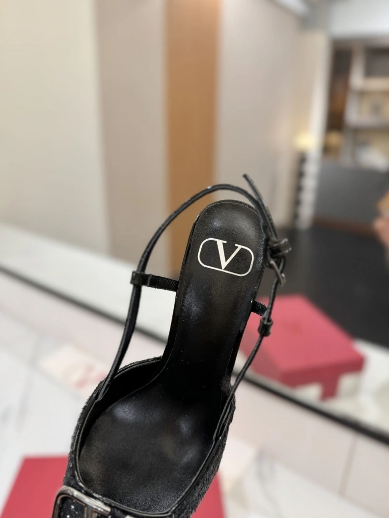 ModernLook Vxlxntino Sandals 229408
