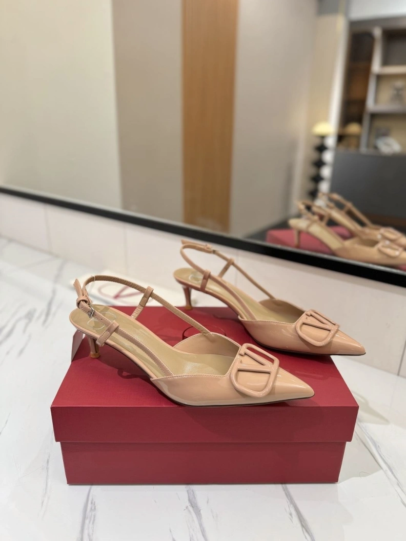 Elegant Vxlxntino Sandals 229407