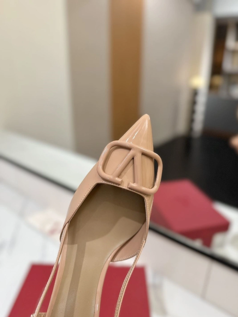 Elegant Vxlxntino Sandals 229407