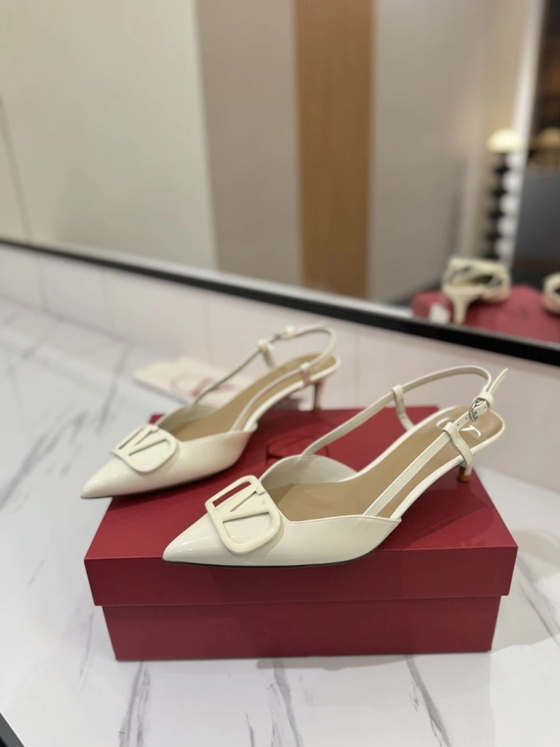 Comfortable Vxlxntino Sandals 229397