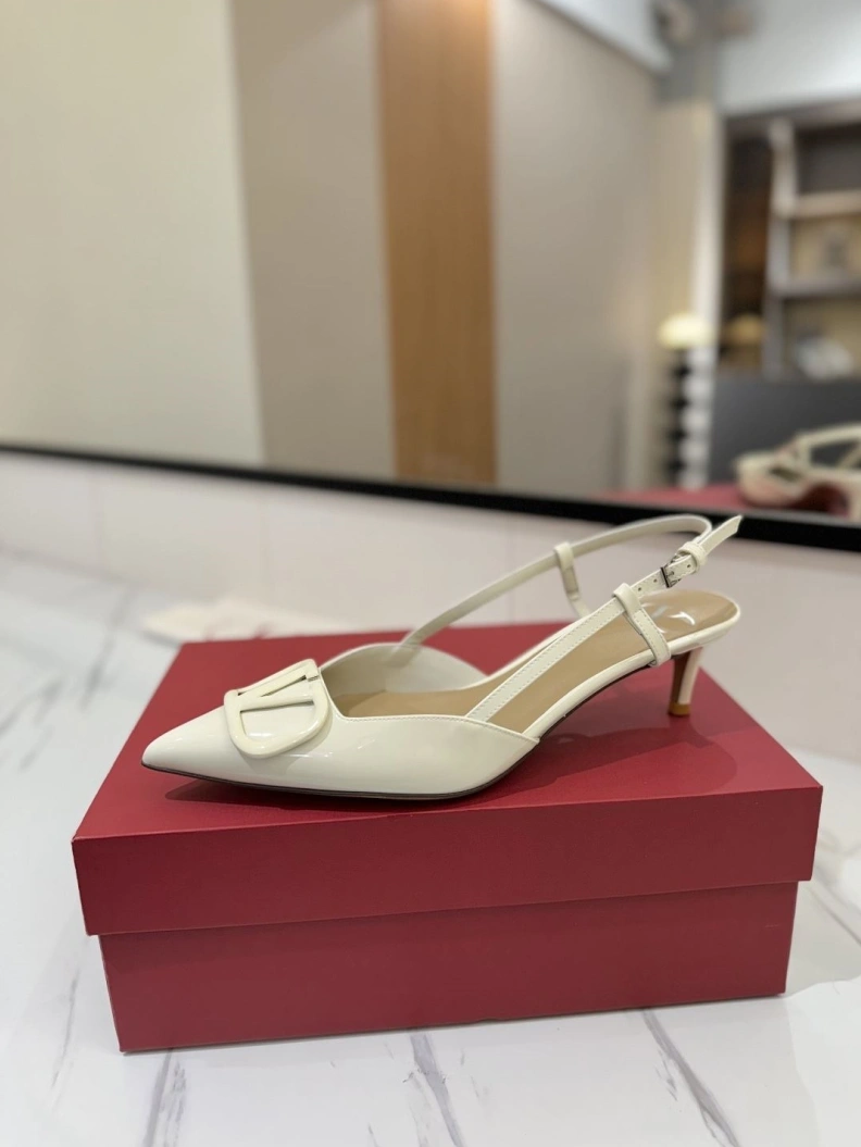 Comfortable Vxlxntino Sandals 229397